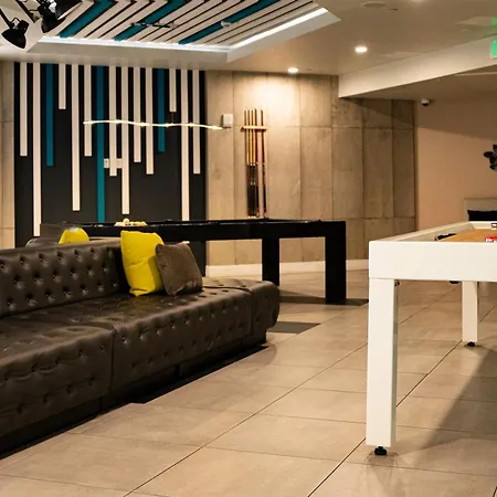 Bright Lights Central Downtown Los Angeles Exterior photo